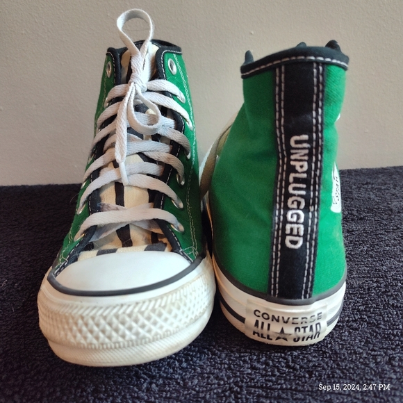 LIKE NEW Chuck Taylor Converse All stars Women size 8 men size 6 - Picture 16 of 16